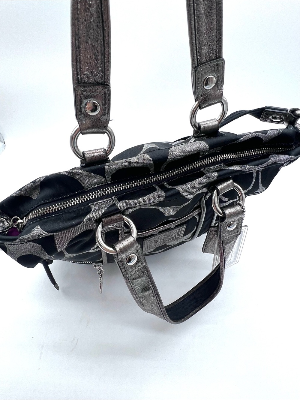 Coach Poppy Glam Tote 2009 Signature Black Silver w/original Hangtags MSRP $358 - Picture 11 of 16